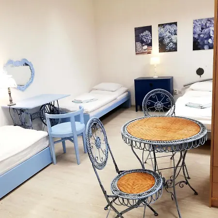 Factory Kwatera prywatna *